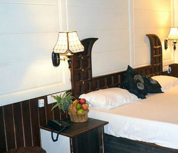 Maanikyam Houseboat, Alleppey 5